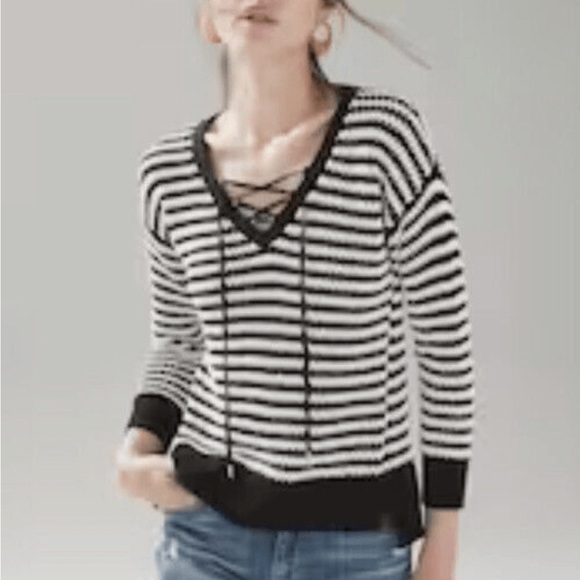 White House Black Market Sweater Black and White Striped Open Knit Size Medium - Picture 8 of 9